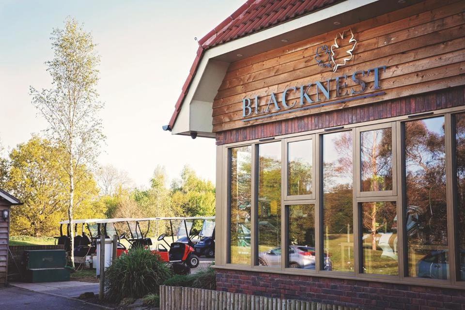 Blacknest Golf And Country Club 얼턴 외부 사진